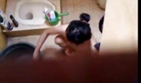الأم صور كس عربي سكس وابنتها الكاميرا