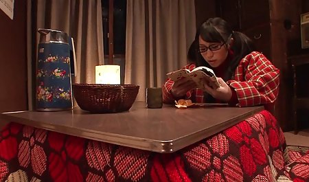 عمودي نوع أعلاه امرأة صور سكس اجنبي نسوانجي جذابة.